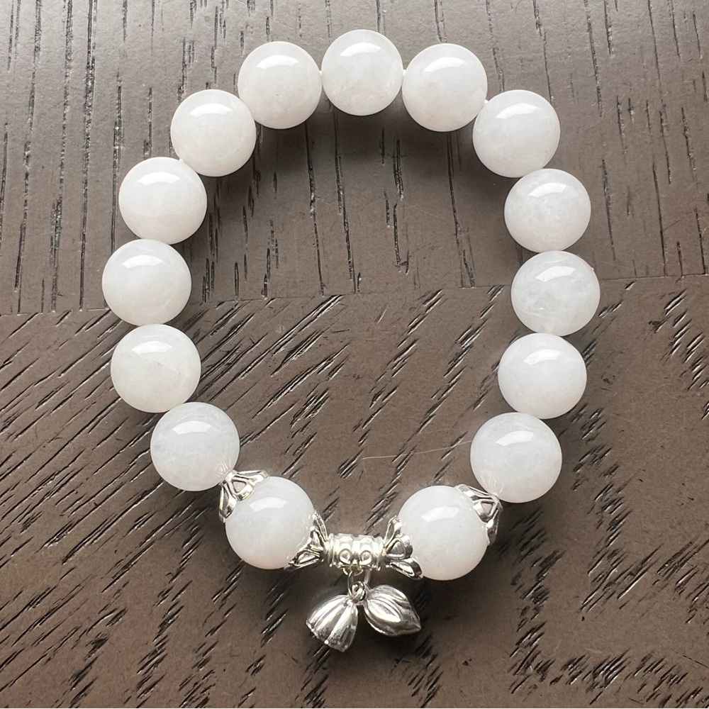 Clear quartz with charm 12mm SIZE 6.5’